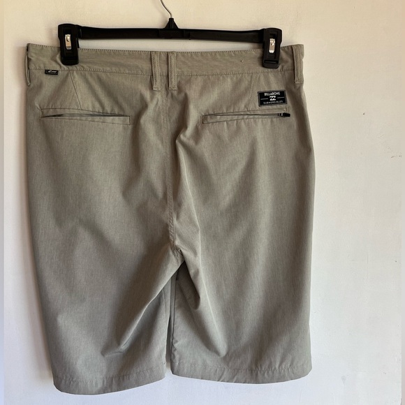 Billabong cross fire submersible land or water shorts, mens 33, tan, back zip - Picture 2 of 12